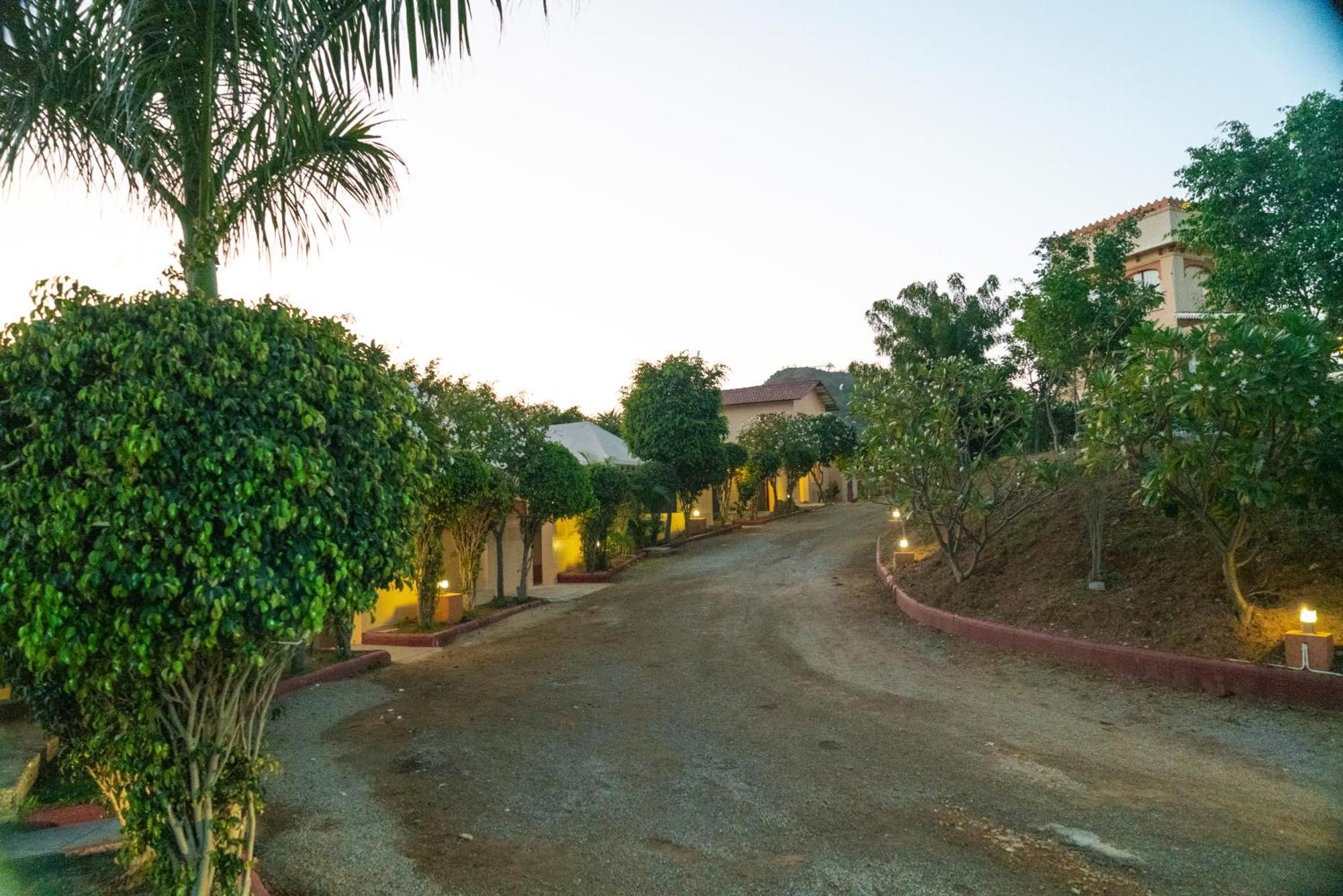 Udai Nature Valley Resort - A Peace Full Farmhouse Resort Udaipur Exteriör bild