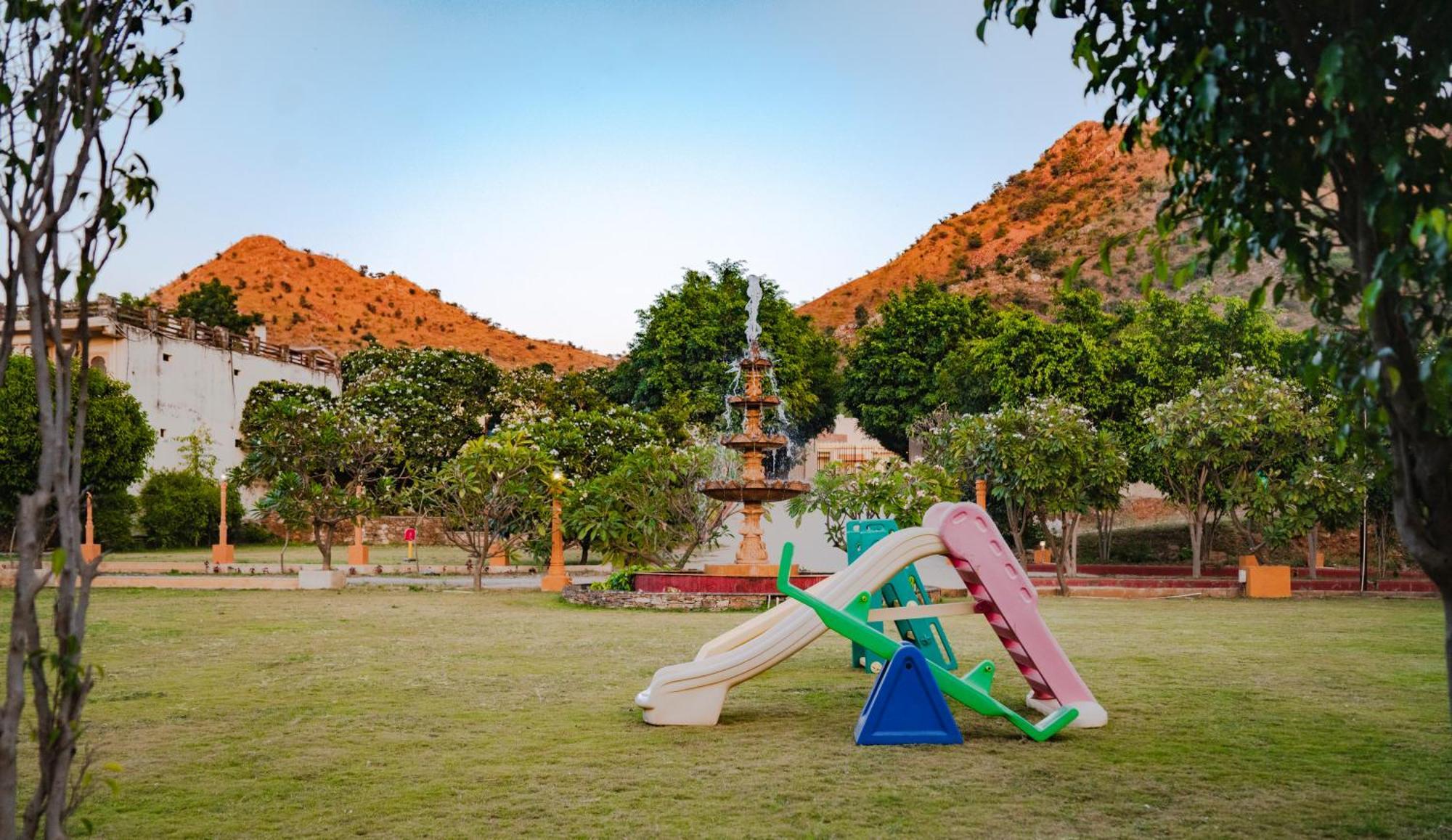 Udai Nature Valley Resort - A Peace Full Farmhouse Resort Udaipur Exteriör bild
